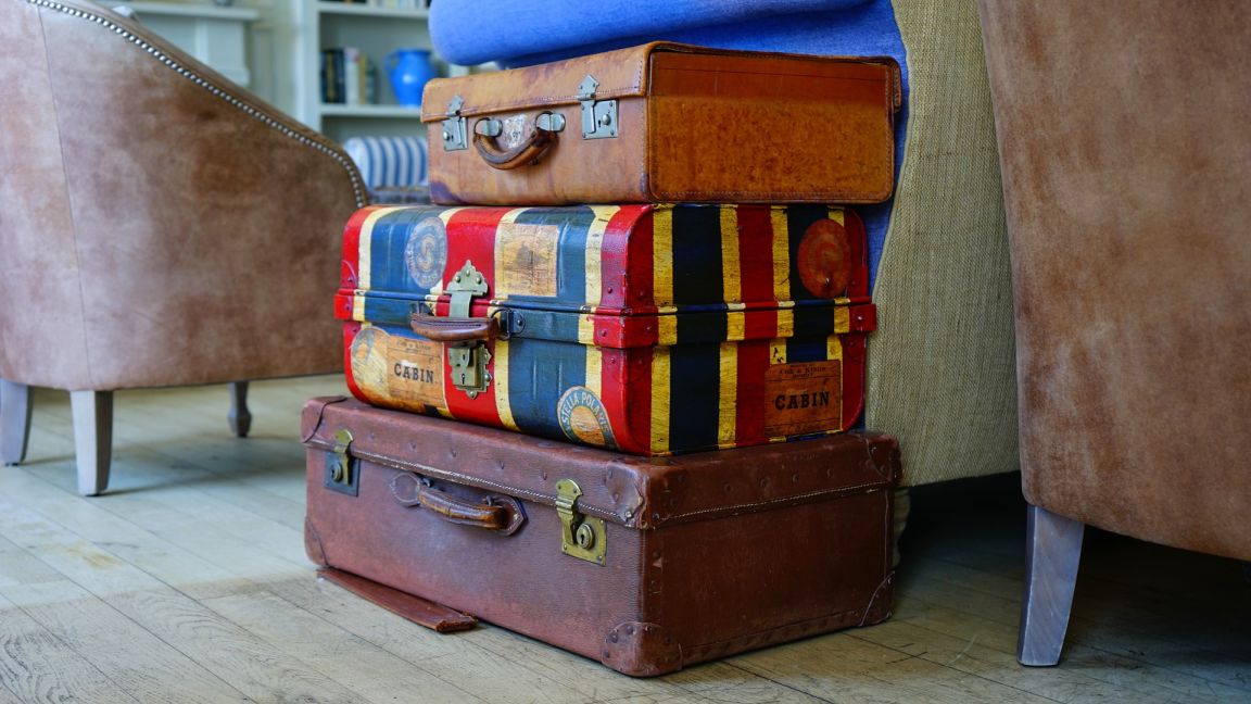 Что взять с собой в путешествие: список необходимых вещей для поездки за границу