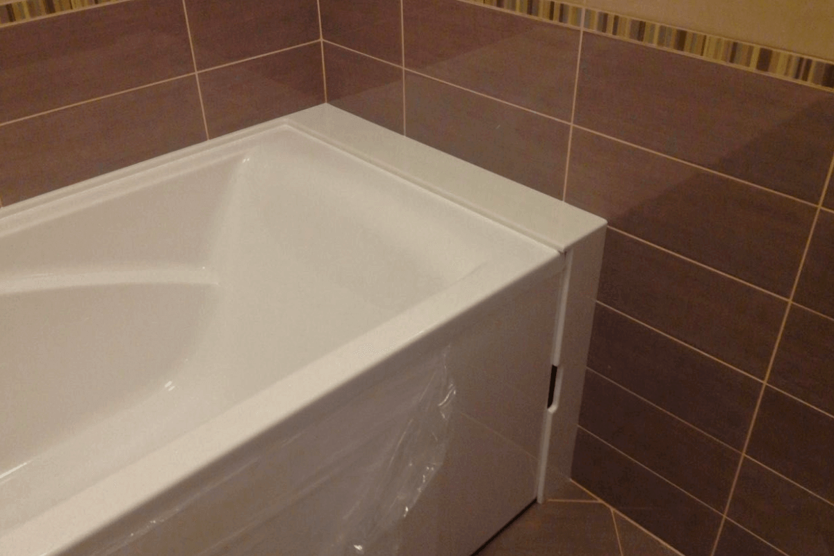 Эффективные способы заполнения щелей между ванной и стеной