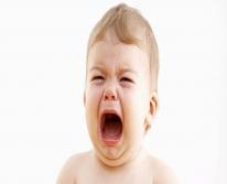 Отчего плачет ребенок, причины детского плача и способы его успокоить