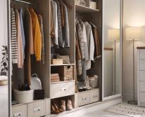 Самые удобные способы хранения одежды в маленьком шкафу