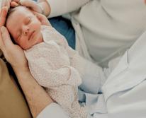 Уход за новорожденными: топ-5 полезных подсказок молодым родителям