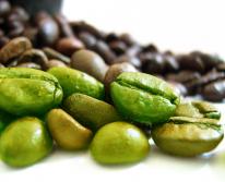 Зеленый кофе: что это такое и как он помогает сбросить лишний вес
